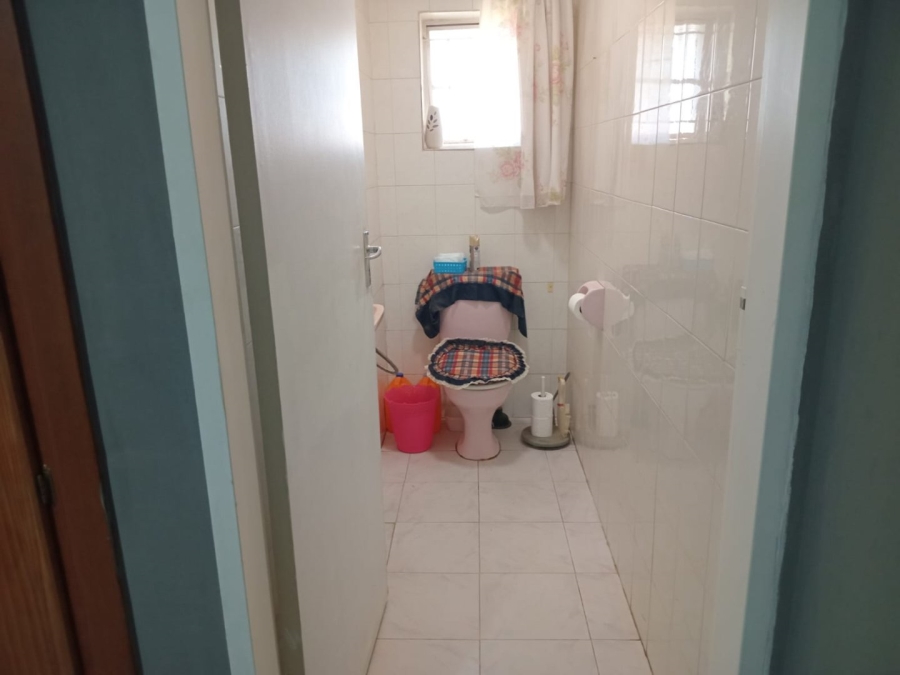 7 Bedroom Property for Sale in Bloemhof North West